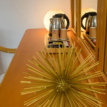 Szálloda Le Tilbury 3*