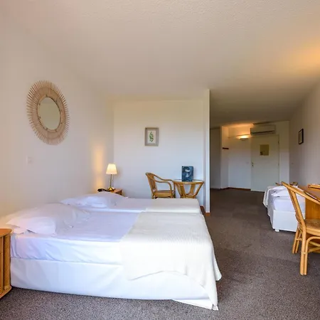 Le Tilbury Szálloda 3*