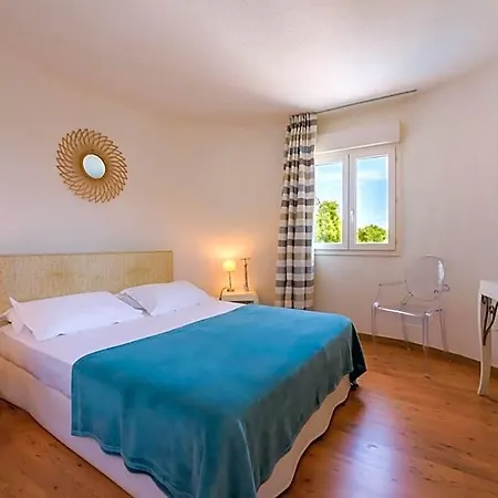 Ξενοδοχείο Le Tilbury 3*