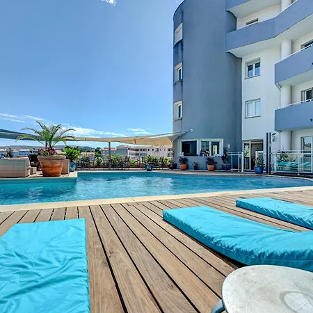 Ξενοδοχείο Le Tilbury 3*