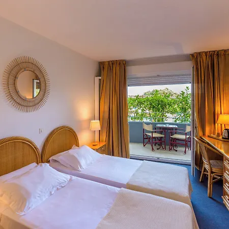 Le Tilbury Hotel 3*